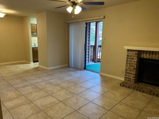 13018 Heimer Rd Apt 910, San Antonio, TX 78216