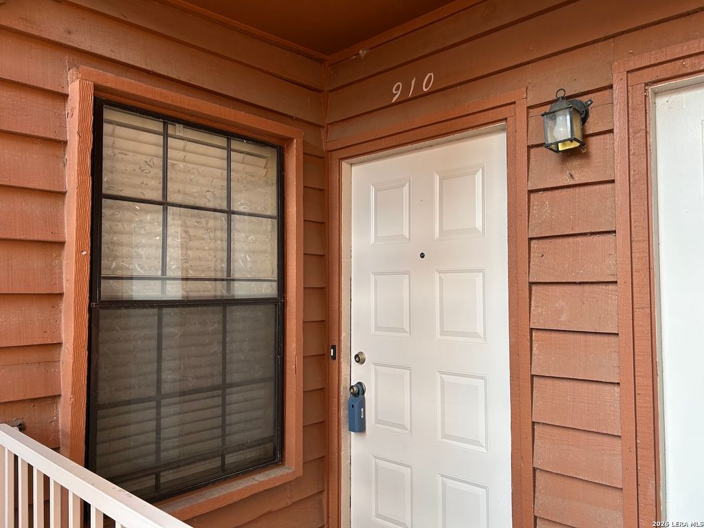13018 Heimer Rd Apt 910, San Antonio, TX 78216