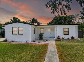 1550 NE 11th St, Homestead, FL 33033