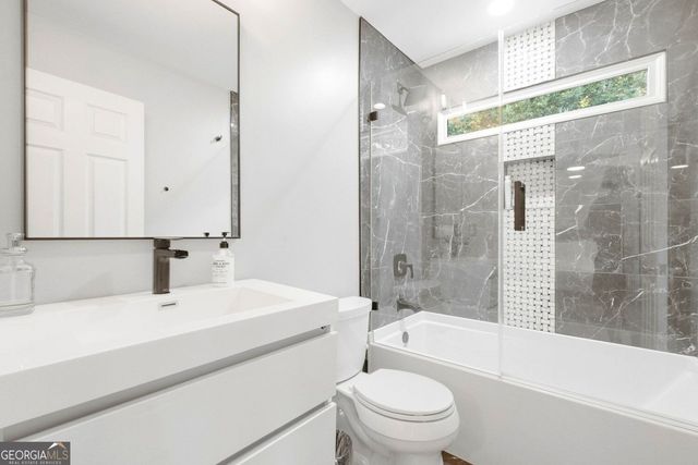 1250 Austin Glen Drive, Atlanta, GA 30338