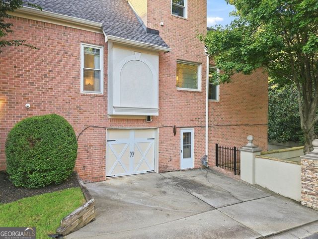1250 Austin Glen Drive, Atlanta, GA 30338