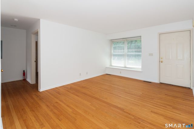 44 Pleasant Street 23, Stamford, CT 06901