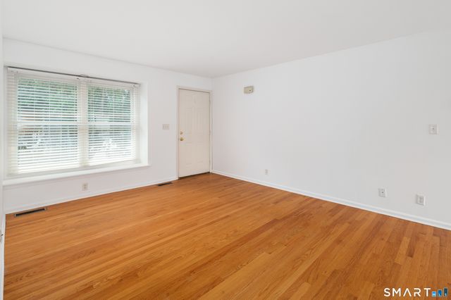 44 Pleasant Street 23, Stamford, CT 06901