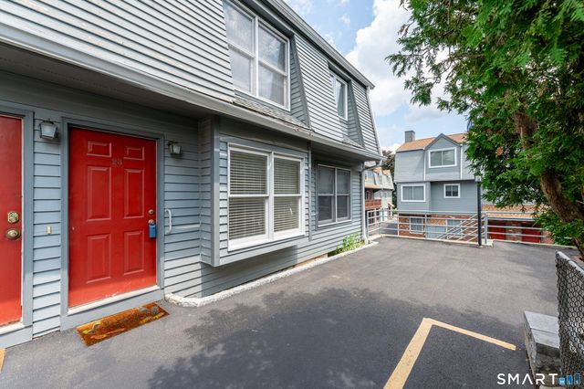 44 Pleasant Street 23, Stamford, CT 06901