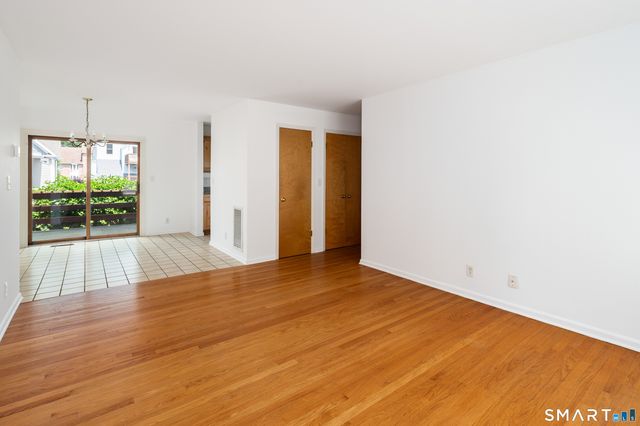 44 Pleasant Street 23, Stamford, CT 06901