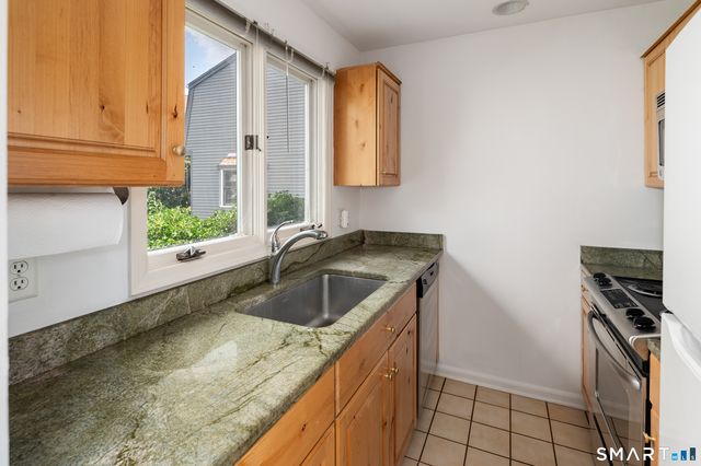 44 Pleasant Street 23, Stamford, CT 06901