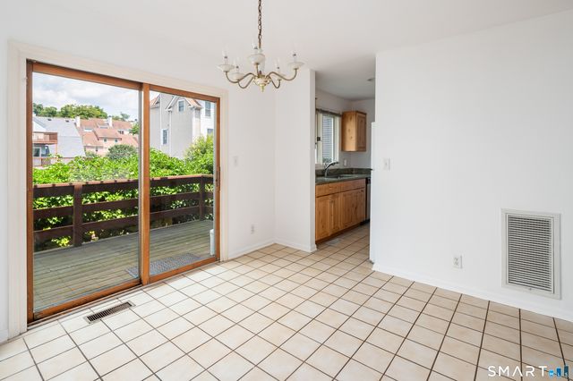 44 Pleasant Street 23, Stamford, CT 06901