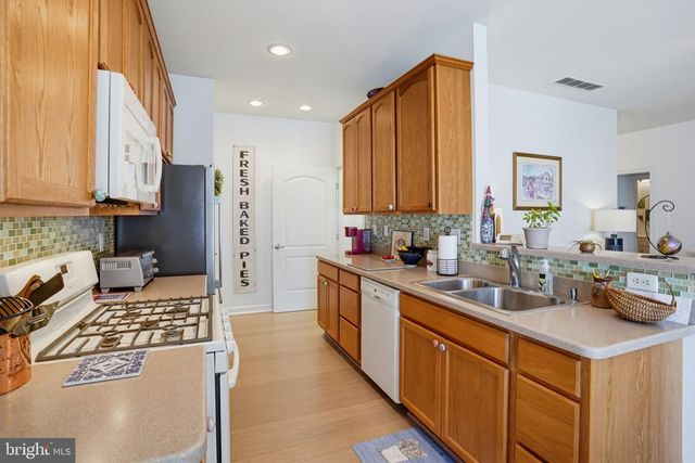 216 N RED HAVEN LN, Dover, DE 19901
