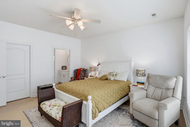 216 N RED HAVEN LN, Dover, DE 19901