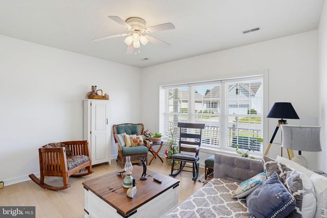 216 N RED HAVEN LN, Dover, DE 19901
