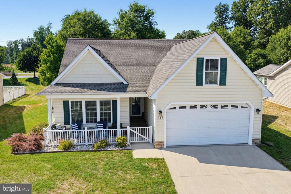 216 N RED HAVEN LN, Dover, DE 19901