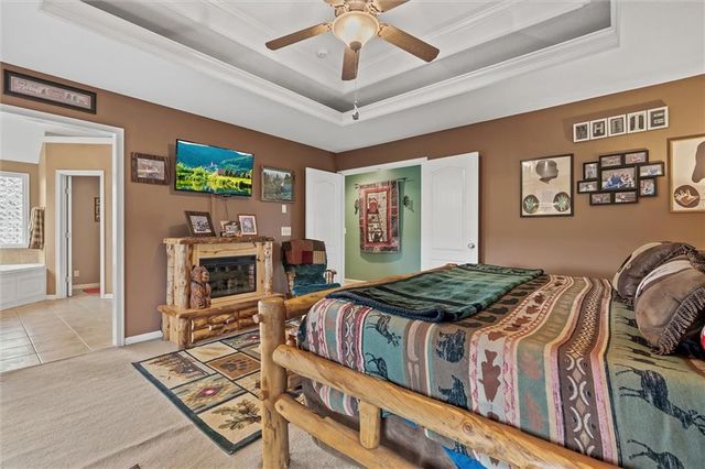 2204 Prairie Creek Drive, Kearney, MO 64060