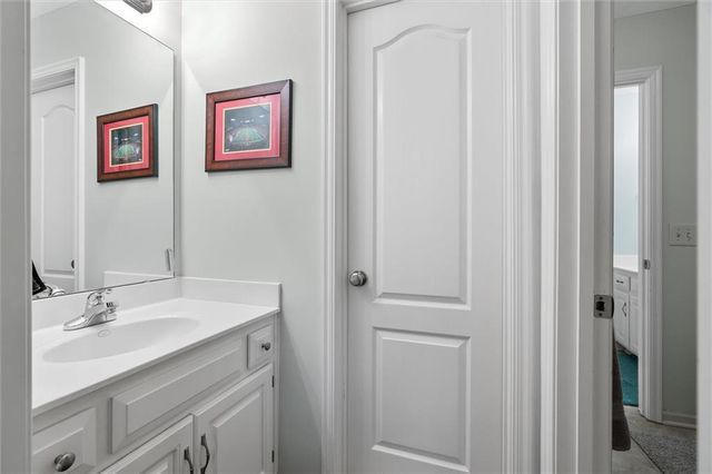 2204 Prairie Creek Drive, Kearney, MO 64060