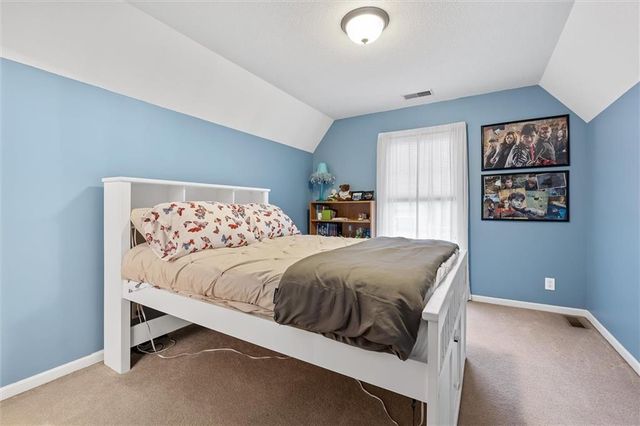 2204 Prairie Creek Drive, Kearney, MO 64060