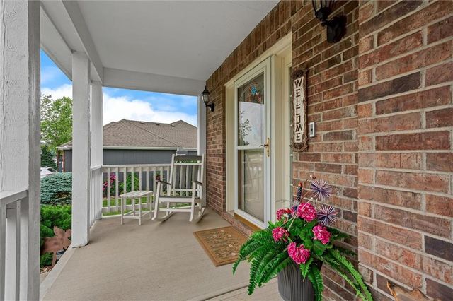 2204 Prairie Creek Drive, Kearney, MO 64060