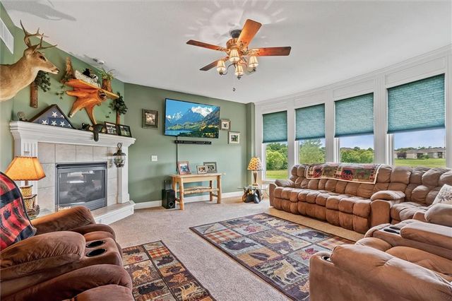 2204 Prairie Creek Drive, Kearney, MO 64060