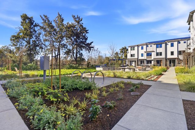 1129 Esther Court, Palo Alto, CA 94303