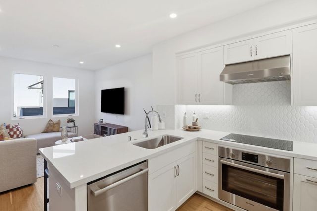 1129 Esther Court, Palo Alto, CA 94303