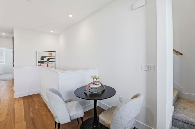 1129 Esther Court, Palo Alto, CA 94303