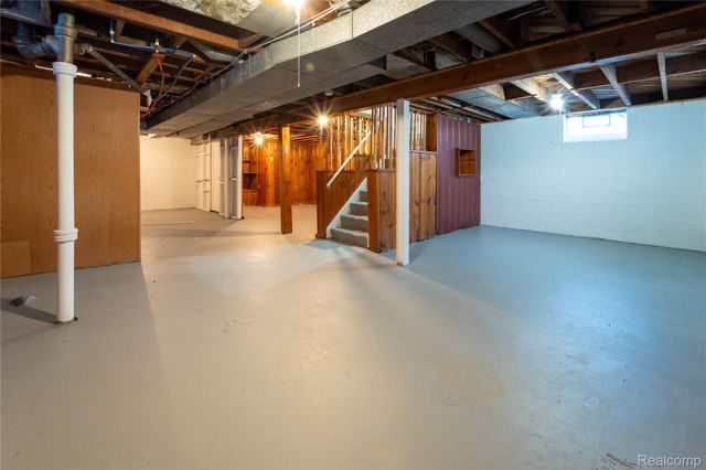 15162 Sprenger Avenue, Eastpointe, MI 48021