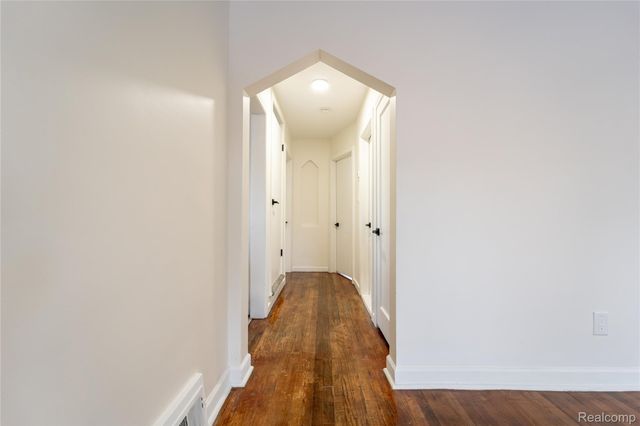 15162 Sprenger Avenue, Eastpointe, MI 48021