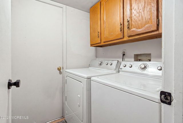18 Markwood Drive, Howell, NJ 07731