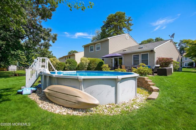 18 Markwood Drive, Howell, NJ 07731