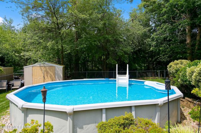18 Markwood Drive, Howell, NJ 07731