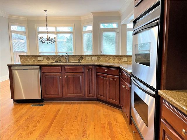 895 Lenox Ct NE, Atlanta, GA 30324
