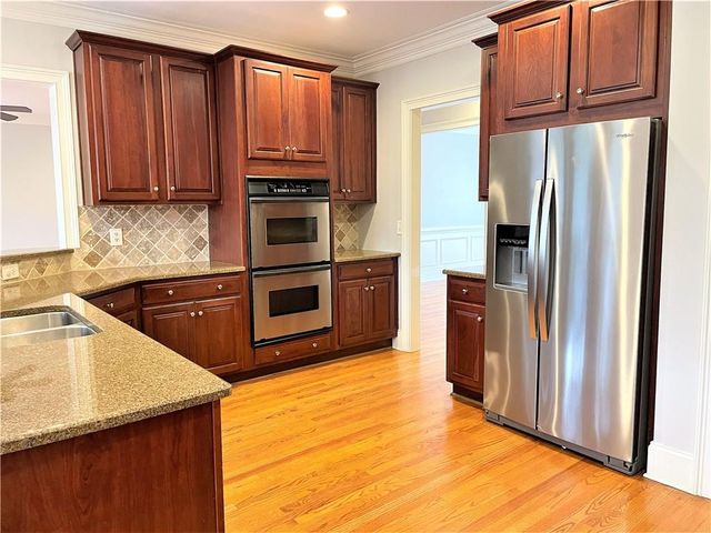 895 Lenox Ct NE, Atlanta, GA 30324