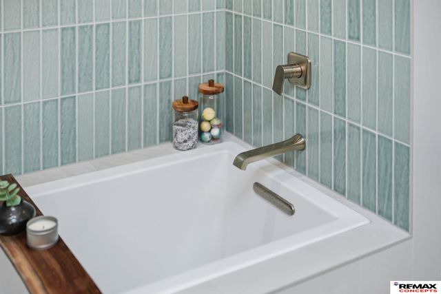 7823 S 24th Court, Lincoln, NE 68512