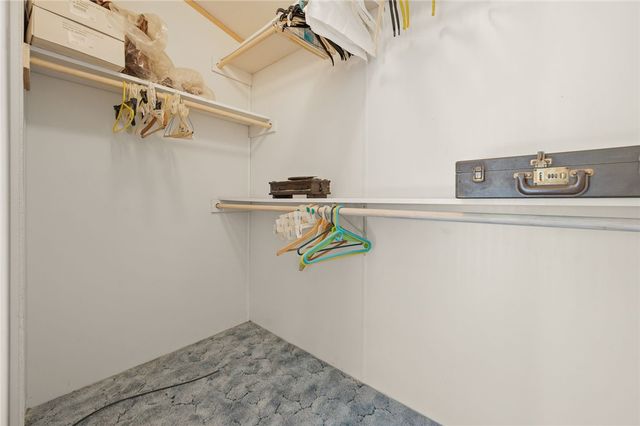 917 S Estrella Road, Golden Valley, AZ 86413