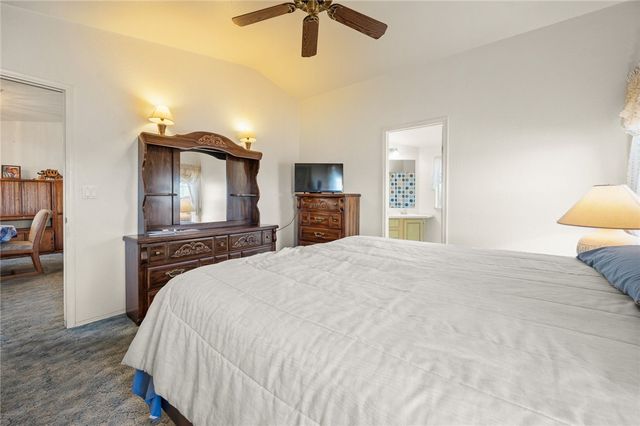 917 S Estrella Road, Golden Valley, AZ 86413