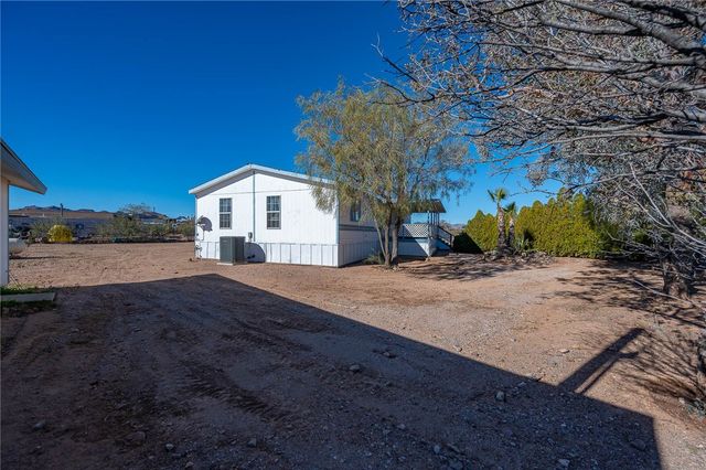 917 S Estrella Road, Golden Valley, AZ 86413