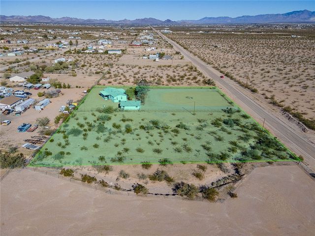 917 S Estrella Road, Golden Valley, AZ 86413