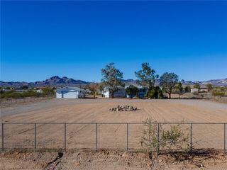917 S Estrella Road, Golden Valley, AZ 86413