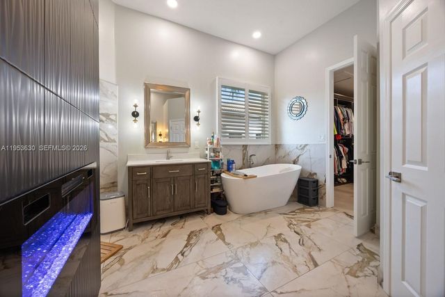 12123 NW 10th Mnr, Coral Springs, FL 33071