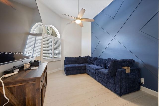 12123 NW 10th Mnr, Coral Springs, FL 33071