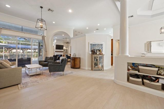 12123 NW 10th Mnr, Coral Springs, FL 33071