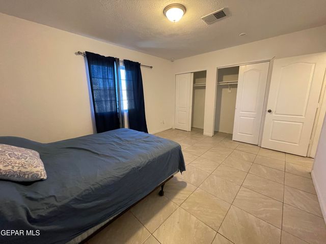 7521 LUZ DE LUMBRE Avenue, El Paso, TX 79912