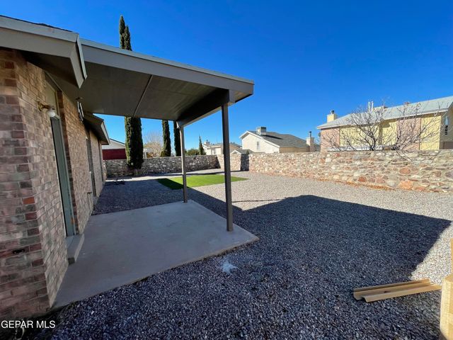 7521 LUZ DE LUMBRE Avenue, El Paso, TX 79912