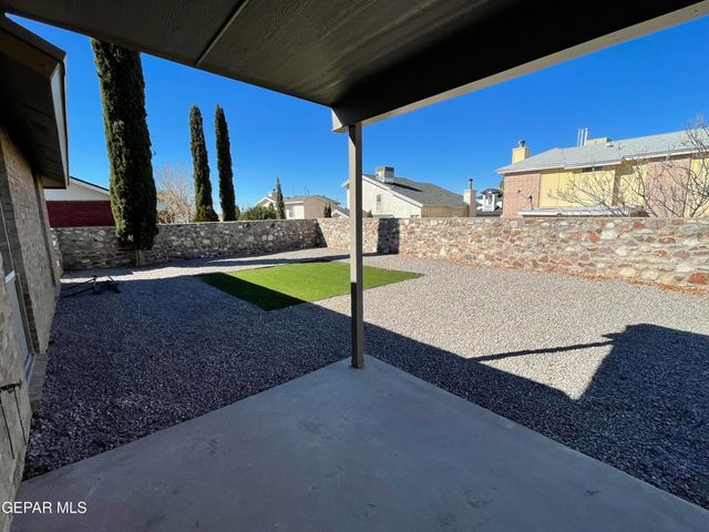 7521 LUZ DE LUMBRE Avenue, El Paso, TX 79912