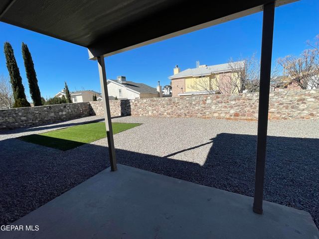 7521 LUZ DE LUMBRE Avenue, El Paso, TX 79912