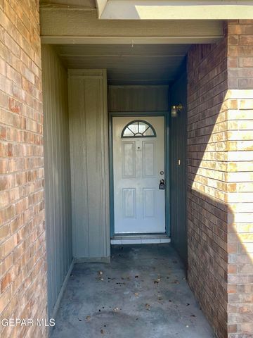 7521 LUZ DE LUMBRE Avenue, El Paso, TX 79912