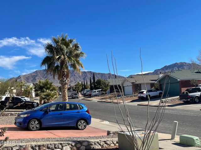 7521 LUZ DE LUMBRE Avenue, El Paso, TX 79912