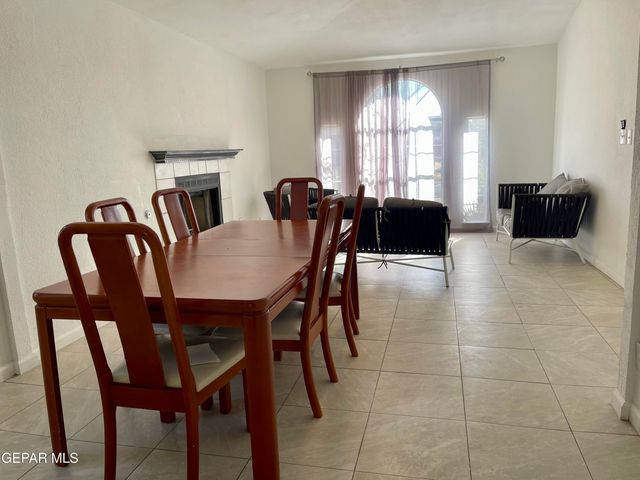 7521 LUZ DE LUMBRE Avenue, El Paso, TX 79912