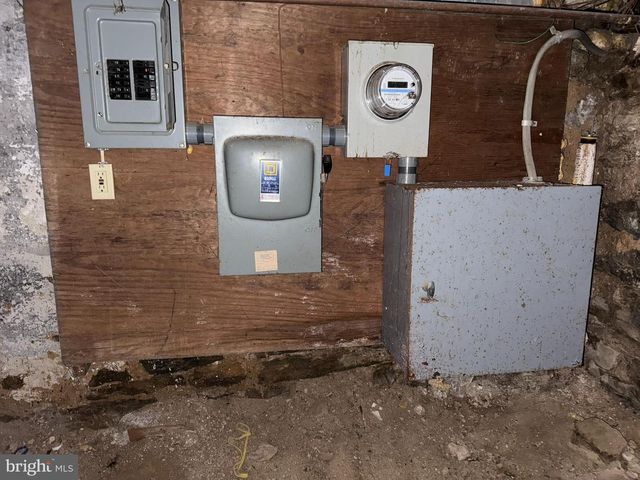 125 N QUEEN ST, York, PA 17403