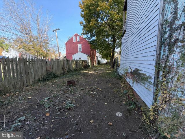 125 N QUEEN ST, York, PA 17403