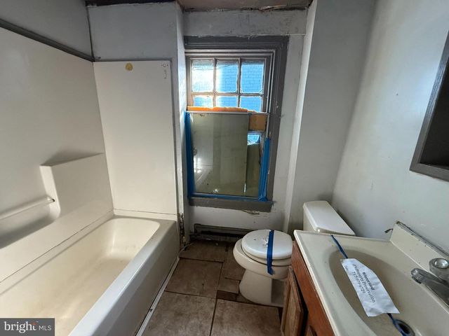 125 N QUEEN ST, York, PA 17403