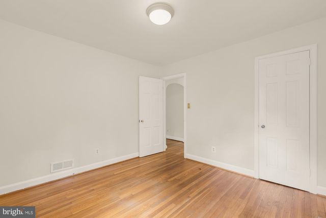 5806 WILSON LN, Bethesda, MD 20817